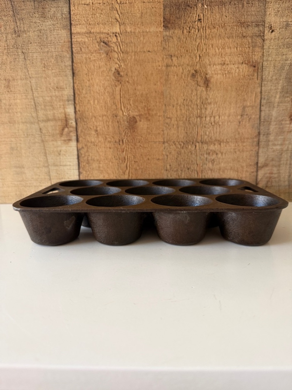 Vintage BSR Cast Iron Biscuit Muffin Pan - Picture 8 of 13